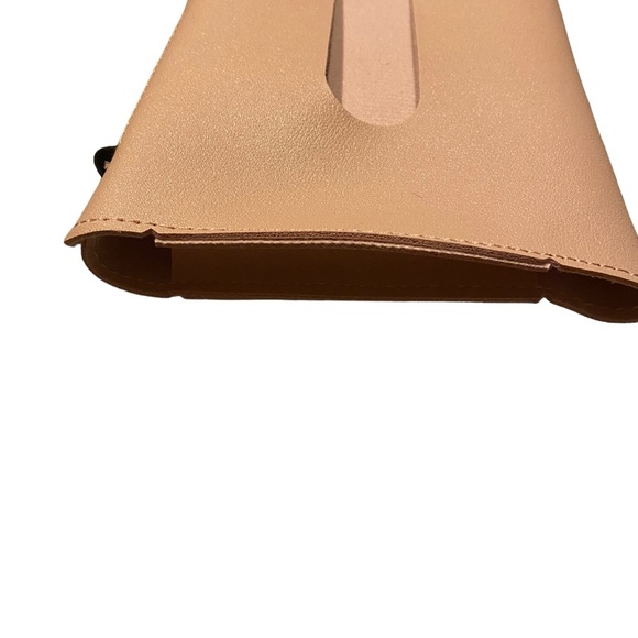 Facial tissue holder pink for car. Attaches to visor - Picture 3 of 5